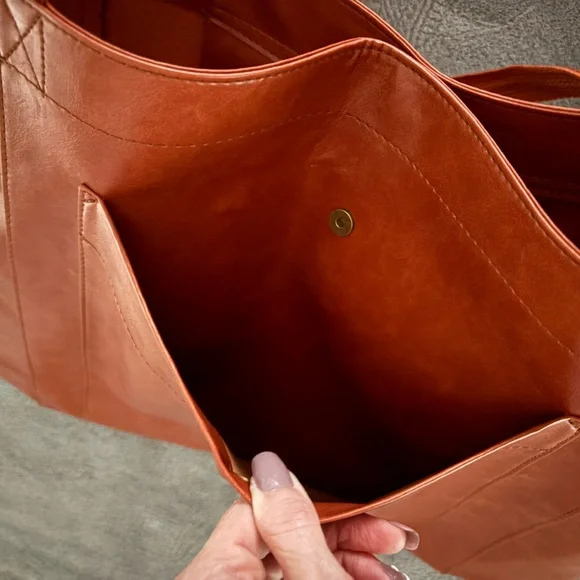 NWOT Grace’s Bags Women's Tote - Smooth Toffee - Picture 4 of 12